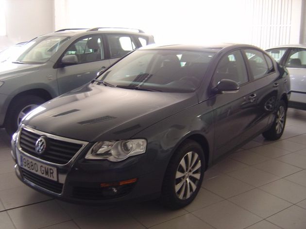 VOLKSWAGEN Jetta 1.9TDI Adv. Bluemotion