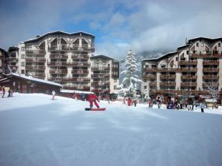 Apartamento : 4/6 personas - a pie de pistas - la tania  saboya  rodano alpes  francia