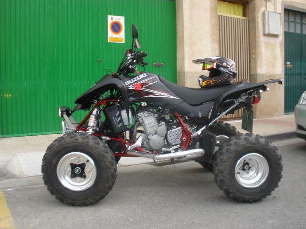 SUZUKI LTZ 400 BLACK EDITION