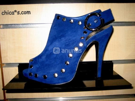 Zapato Ante y Tachuelas Alto