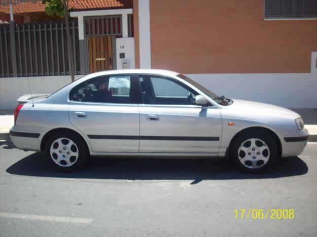 cambio mi coche yundai elantra 2000 CDRI  TD