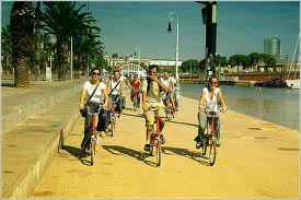 Club para mayores de 30 años, bici, playa y más.