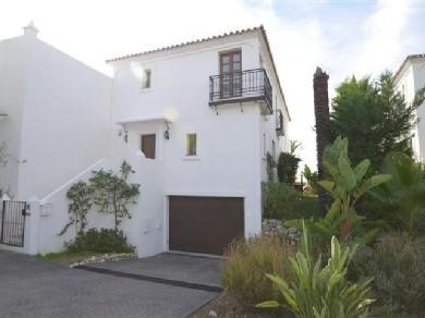 Chalet con 4 dormitorios se vende en Estepona, Costa del Sol