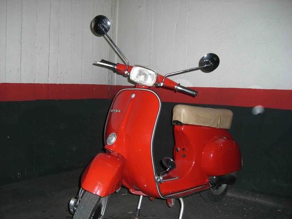 vendo preciosa vespa primavera 125