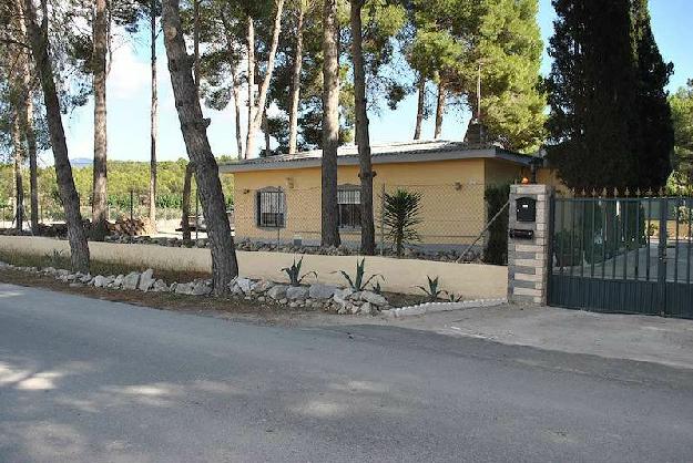 Chalet en venta en Sax, Alicante (Costa Blanca)