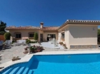 Chalet con 3 dormitorios se vende en Estepona, Costa del Sol - mejor precio | unprecio.es