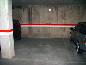 PARTICULAR VENDE PLAZA DE PARKING PARA COCHE GRANDE.