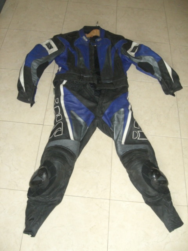 Traje motero marca IXS