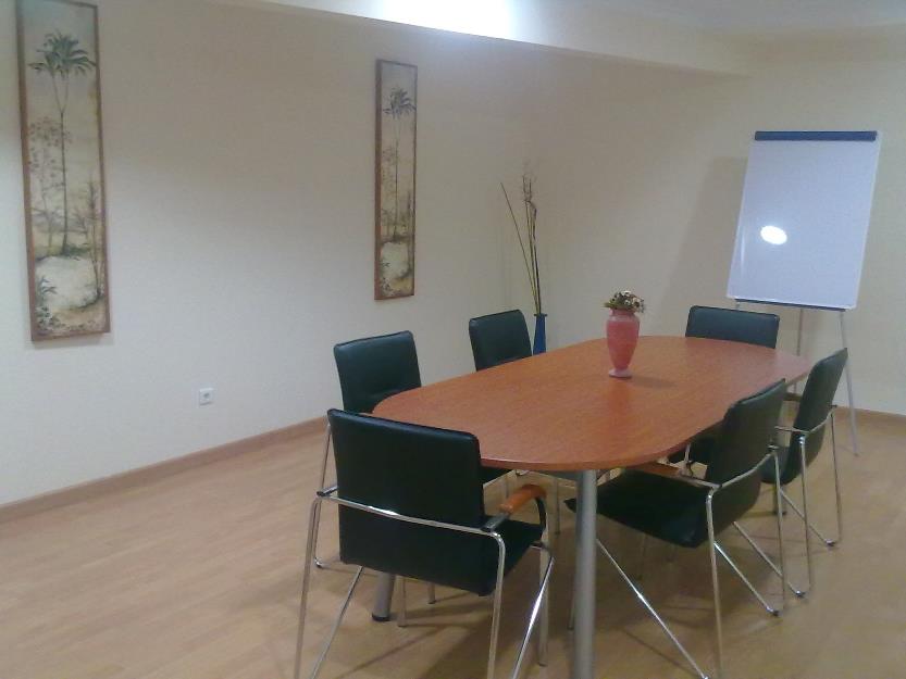 Alquiler oficinas en centro de Negocios Almaza