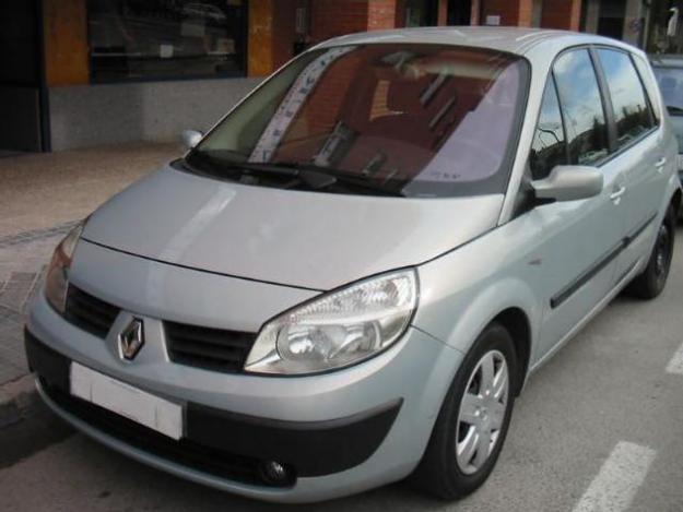 Venta de coche Renault Scenic 1.9dci 120cv '04 en Fuencarral