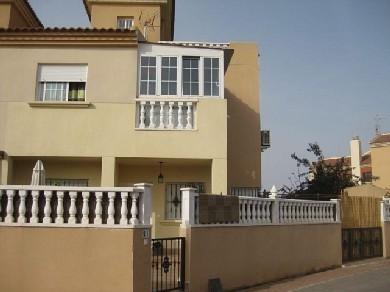 Adosado con 2 dormitorios se vende en Torrevieja, Costa Blanca