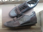 Vendo Zapatillas Hombre LOUIS VUITTON talla 43,5 nuevas - mejor precio | unprecio.es