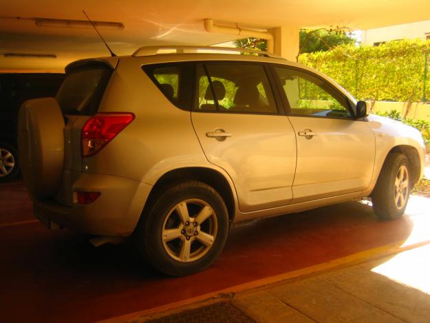 vendo toyota rav 4