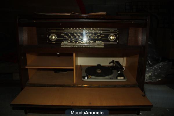 radio loewe años 60