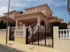 Chalet con 3 dormitorios se vende en Villamartin, Costa Blanca - mejor precio | unprecio.es