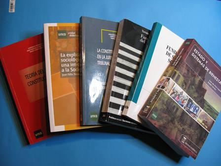 VENDO LIBROS GRADO TRABAJO SOCIAL PRIMER AÑO