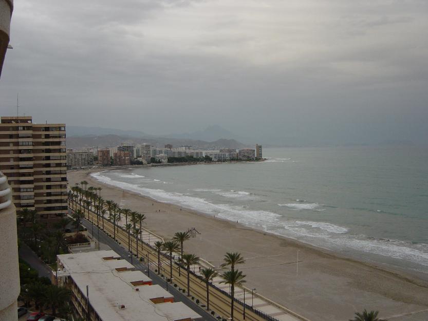 Semanas en la playa. primera línea