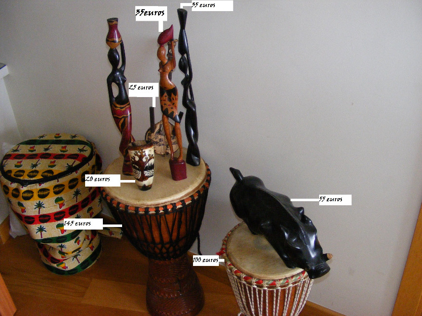 vendo los articulos de decoracion de mi casa y dos djembe buena calidad.