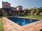 Chalet con 4 dormitorios se vende en Marbella, Costa del Sol - mejor precio | unprecio.es