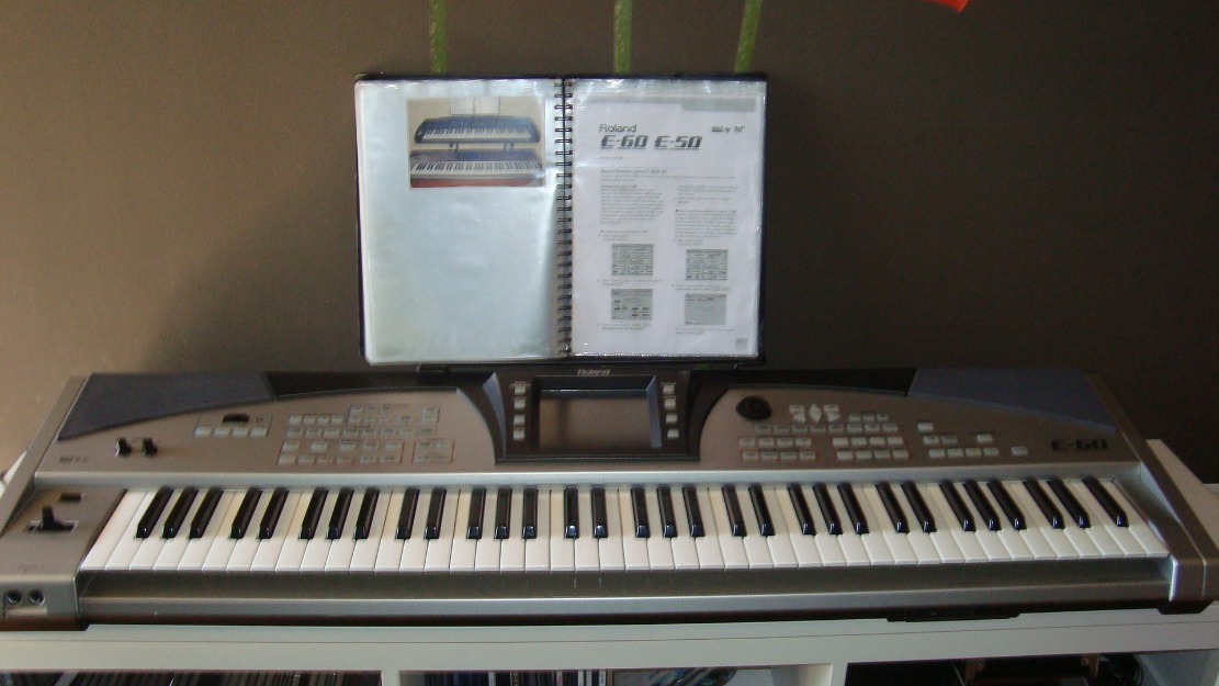 Teclado Roland E-60 76 teclas  6`5 octavas totalmente nuevo