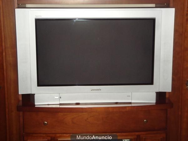 PANASONIC QUINTRIX 32''  100 Hz