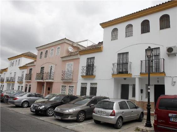 Casa adosada en Tomares