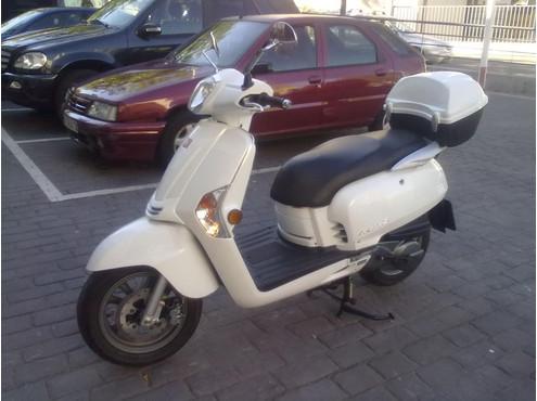 KYMCO - LIKE 125 con 930 km