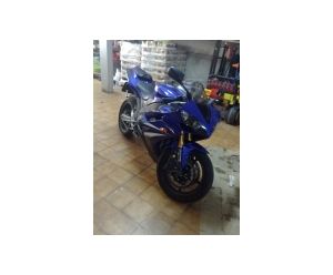 YAMAHA YZF R1