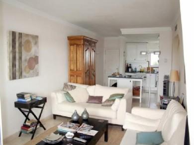 Apartamento con 2 dormitorios se vende en Marbella, Costa del Sol