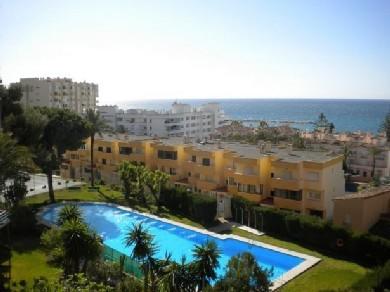Apartamento con 2 dormitorios se vende en Estepona, Costa del Sol