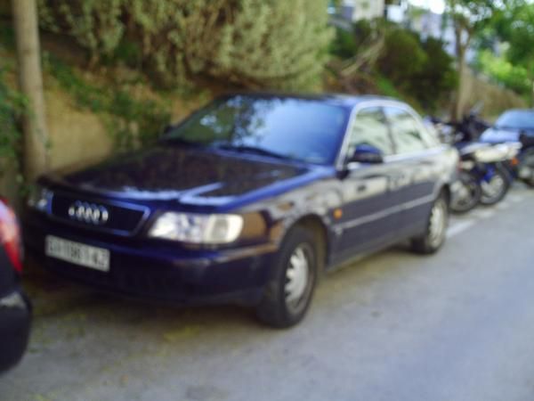 GANGA VENDO COCHE AUDI AÑO 96 Y MOTO HYUSUNG COMET 125 A 4000 EUROS