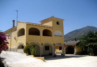 5b  , 3ba   in Bolulla,  Costa Blanca South   - 320000  EUR