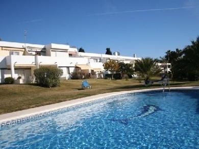 Apartamento con 2 dormitorios se vende en Marbella, Costa del Sol