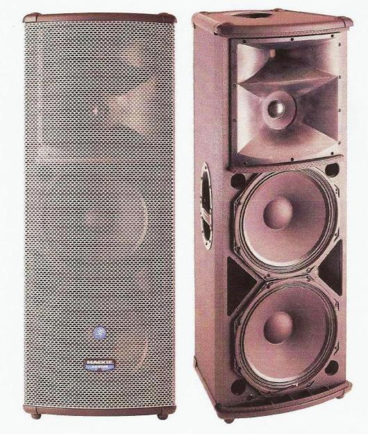 Vendo torres de sonido mackie SA1532Z