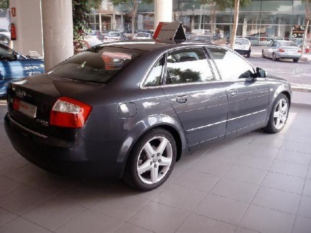 Comprar Audi A4 2.5 TDI 180cv QUATTRO '02 en Elche