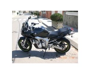 YAMAHA FZ6