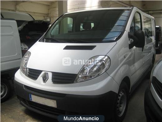 Renault Trafic Passenger Combi 6 27 \'07