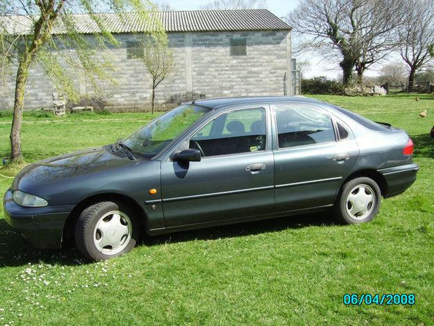 Vendo Ford Mondeo 1.8 TD Ghia