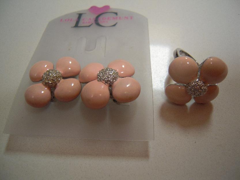 Conjunto de anillo y pendientes de Lola Casademunt