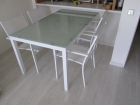 Vendo mesa y sillas de aluminio y cristal en Madrid - mejor precio | unprecio.es