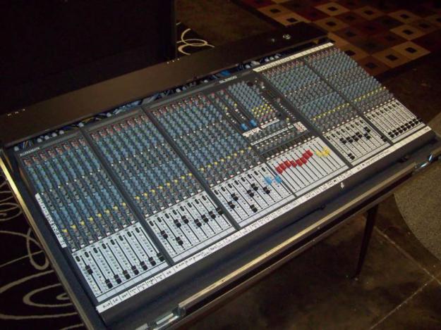 Allen & Heath GL2800 w mezclador