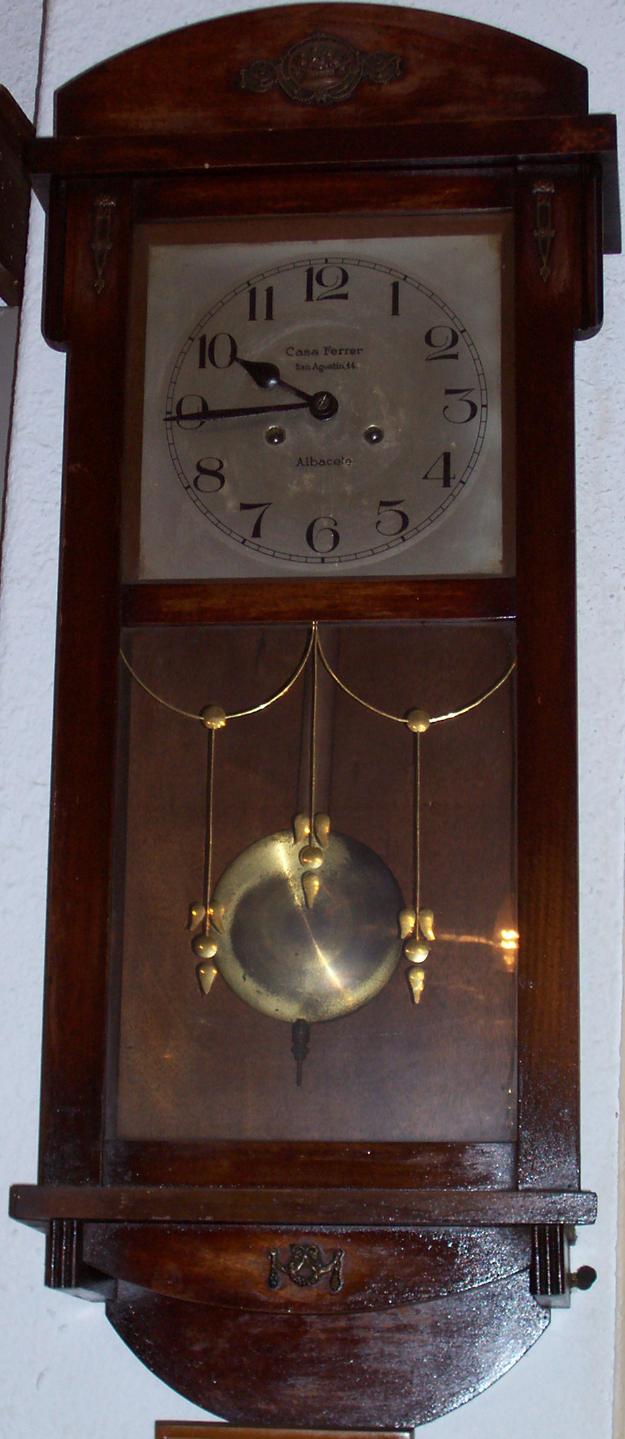 Reloj antiguo de pared del xix