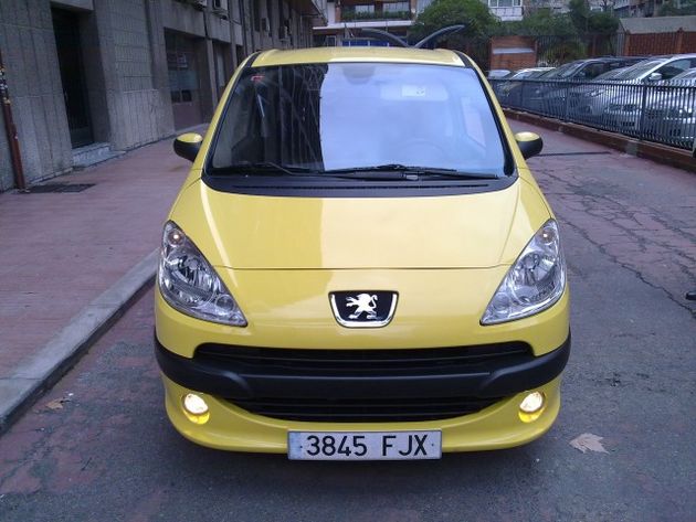 PEUGEOT 1007 sport