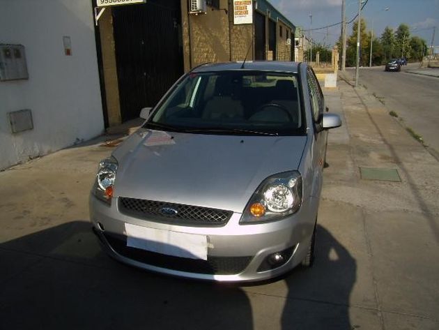 FORD FIESTA  1.4 TREND