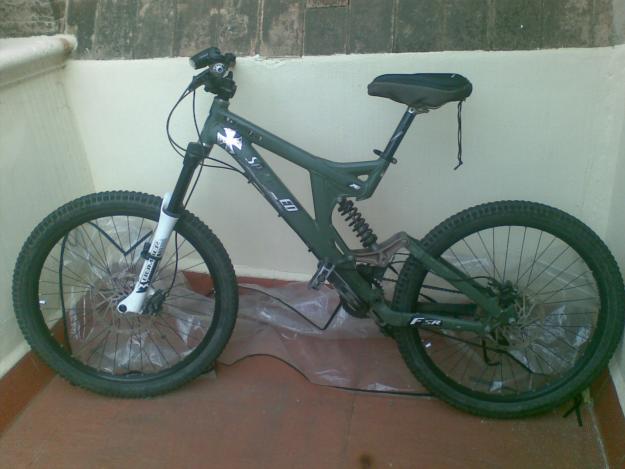 BICICLETA SPECIALIZED DESCENSO DOBLE SUSPENSION BIGHIT 1