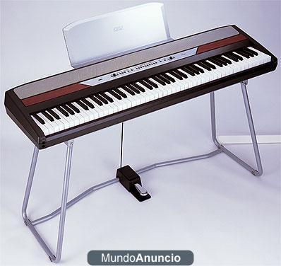 Se vende Piano Korg SP 250