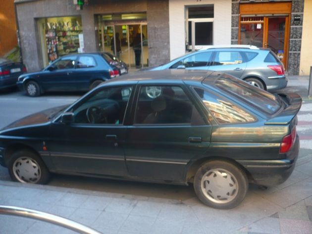 FORD Escort 1.8Z 16v Ghia