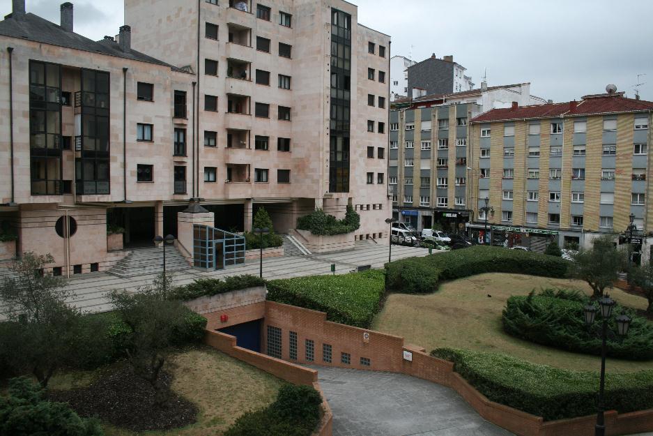 Piso nuevo con terraza en zona residencial