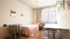 Rooms available - Awesome 5-bedroom duplex apartment with a pool in residential Hortaleza - mejor precio | unprecio.es