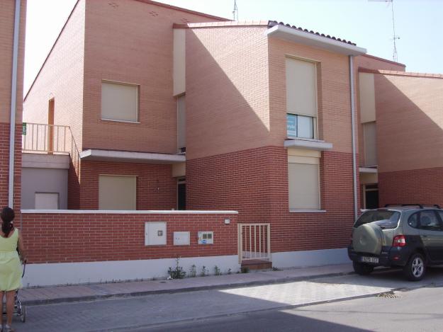 SE VENDE / CAMBIA ADOSADO